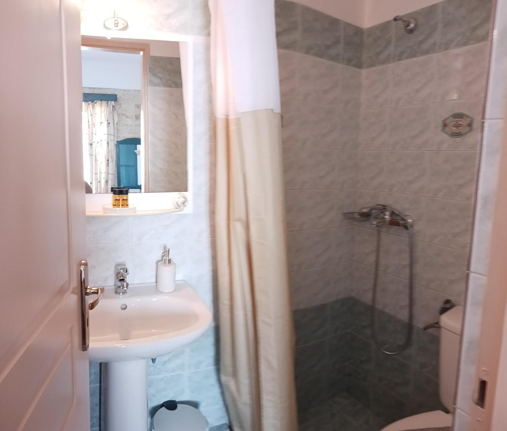 Guest house πικροδάφνες Tinos
